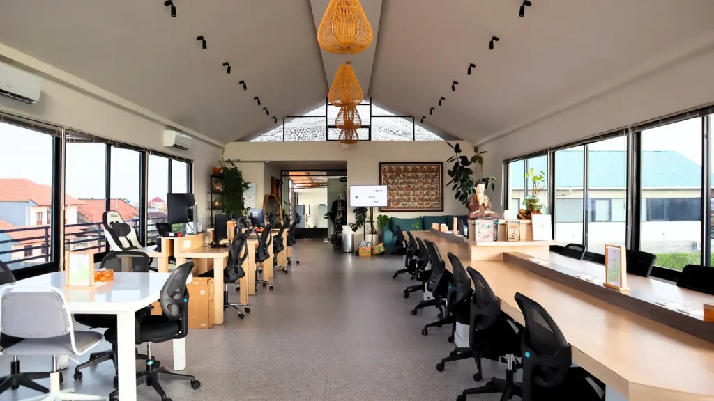 Canggu Coworking vs Cafes: Where to Actually Get Work Done